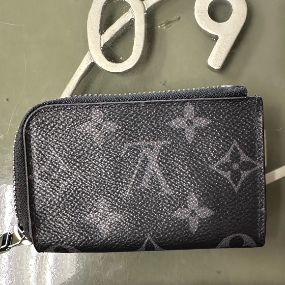 Louis Vuitton monogram eclipse - Picture 7 of 7